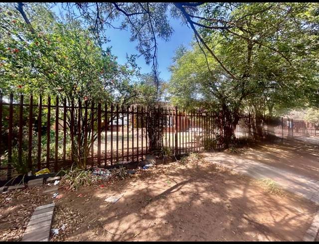 4 BEDROOM HOUSE FOR SALE IN VANDERBIJLPARK CW 5